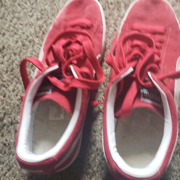 Mens Red Pumas - Picture 5 of 6